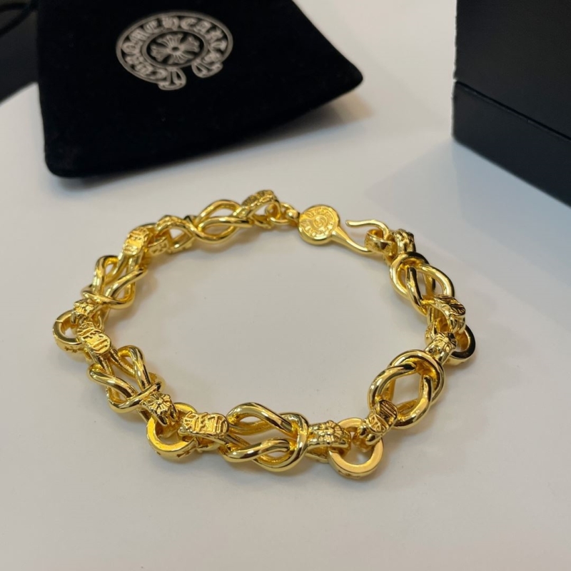 Ch*0me He**ts necklaces